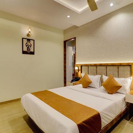 מומביי Home2 Studio Apartments מראה חיצוני תמונה